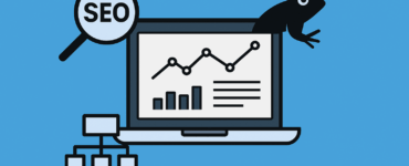 SEO-analyse på en bærbar computer med SEO Softwre der har grafer, diagrammer og en forstørrelsesglas-ikon, der symboliserer søgeordsdata. Til venstre et site-strukturikon og til højre en sort frø, som refererer til Screaming Frog.