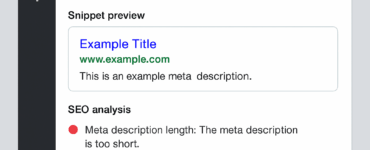 Yoast SEO plugin i WordPress editoren med snippet preview og SEO-analyse. Viser fokusnøgleord, meta description og farvekodede anbefalinger i grøn, orange og rød.